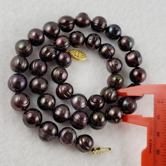 REAL 10-11mm Bordeaux Black Pearl Necklace - Picture 3 of 11